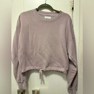 Aritzia Wilfred Free cropped crew neck sweater. Mauve purple. Size small